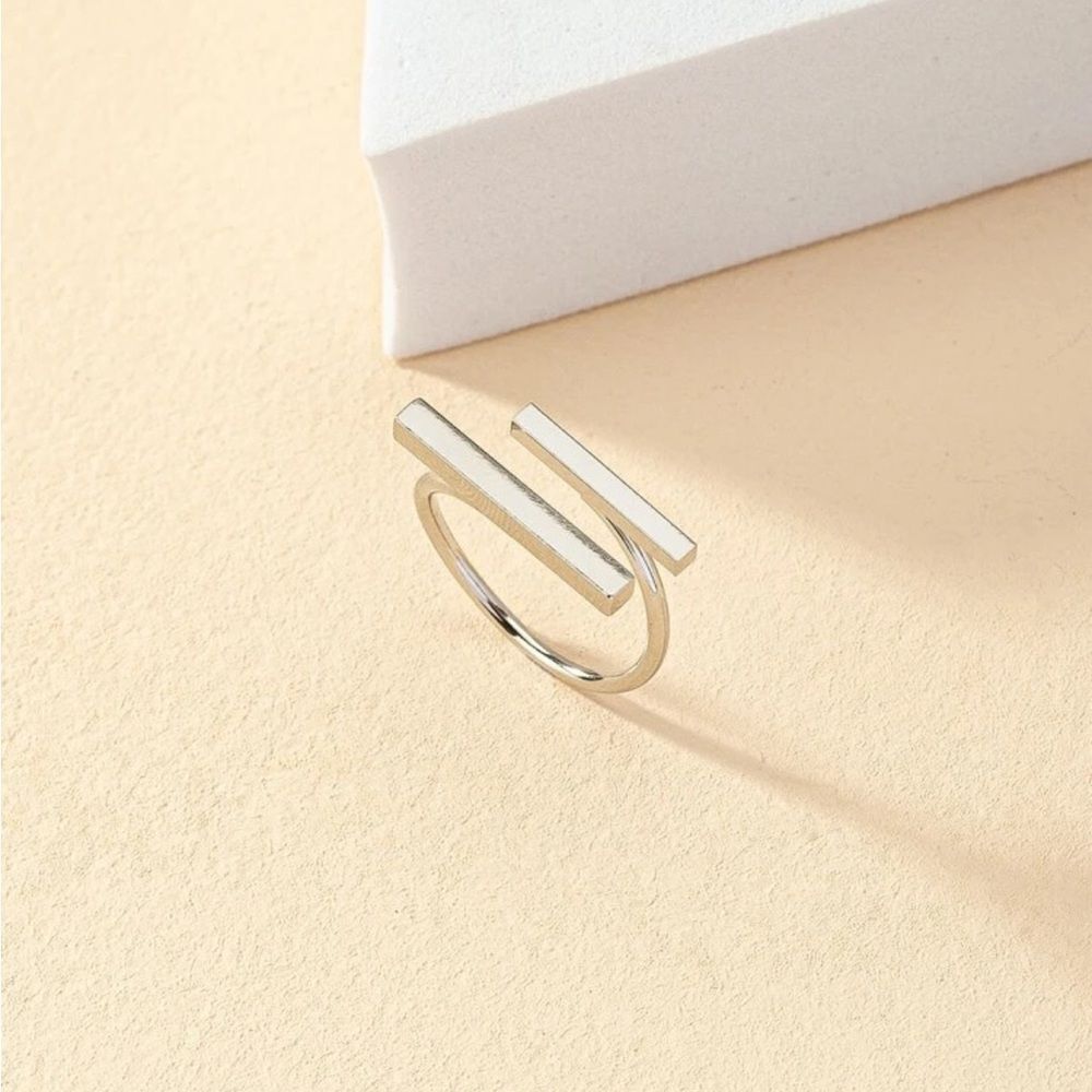 Geometric Design Cuff Ring - Picture 3 of 10